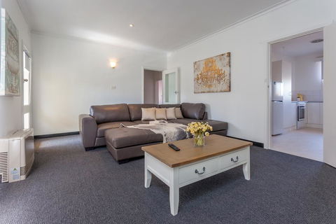 Twelve Errard - Tourism Brisbane 0