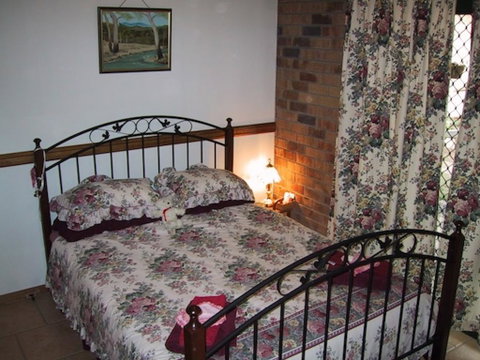 Twilight Grove Farm - Brisbane Tourism 0