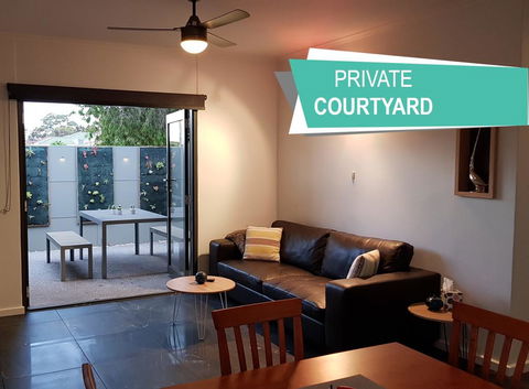 Two Bedroom Garden Apartment - Tourism Brisbane 0