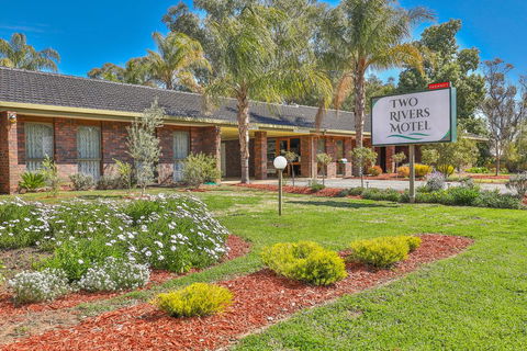 Two Rivers Motel - Tourism Brisbane 0