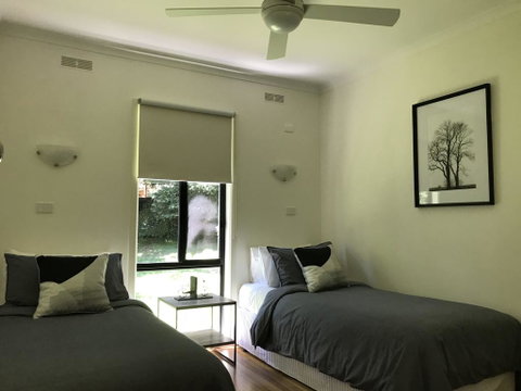 Tyntynder Garden Cottage 4 - Brisbane Tourism 1