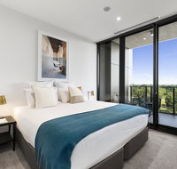 Tyrian Albert Park Lake - Brisbane Tourism