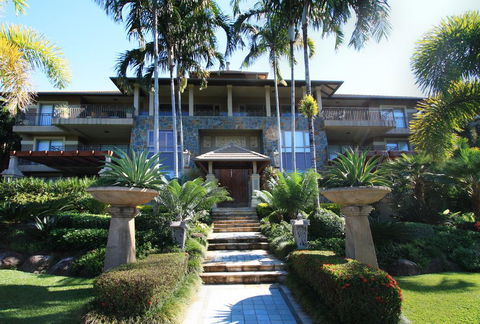 U 12 Santai - Tourism Brisbane 1