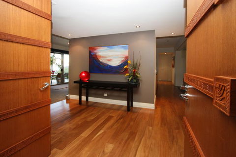 U 12 Santai - Tourism Brisbane 3