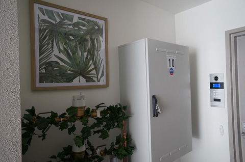 U101 Brunswick Living Brand New Deluxe Balcony Apartment Close To Airport And CBD - Brisbane Tourism 3