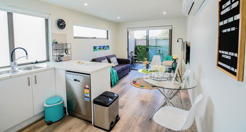 U101 Brunswick Living Brand New Deluxe Balcony Apartment Close To Airport And CBD - Brisbane Tourism 0