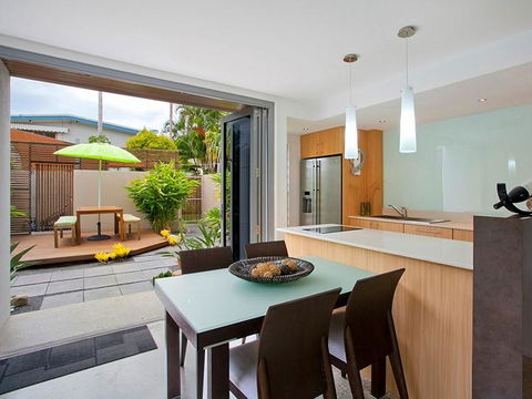 U3/27 Noosa Parade, Noosa Sound - Brisbane 4u 1