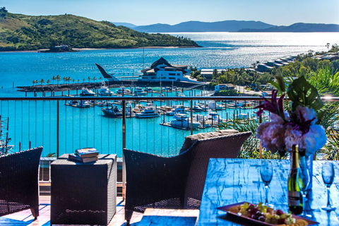 Uisce Luxury Holiday House With Jacuzzi Pool Table Cinema Premium Foxtel And Two Buggies - Tourism Brisbane 1