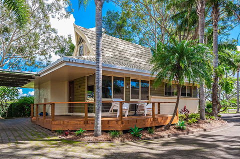 Ultiqa Village Resort - Tourism Brisbane 0