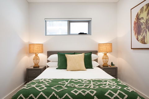 Ultra Modern Studio Suite With Balcony Near Shops - Tourism Brisbane 3