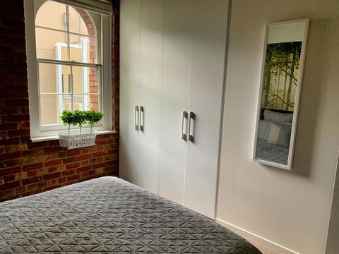 Ultra-chic Top Floor New York Style Loft Apartment - Tourism Brisbane 1