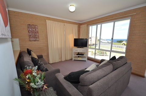 Unit 1, Countess Court - Tourism Brisbane 2