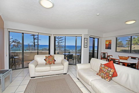 Unit 1, The Rocks, 1746 David Low Coolum Beach - 500 Bond - Tourism Brisbane 3
