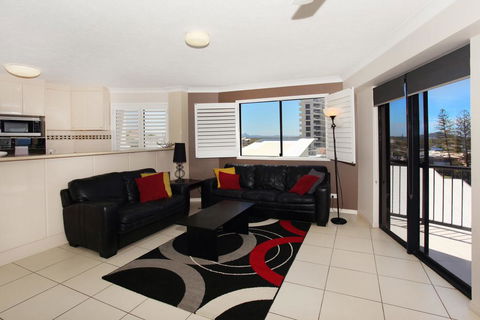 Unit 10, The Rocks, 1746 David Low Way, Coolum Beach - 500 BOND - Tourism Brisbane 3