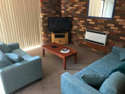 Unit 2 @ Beach Haven - Brisbane Tourism 1