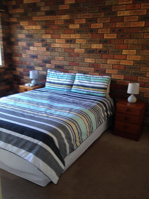 Unit 2 @ Beach Haven - Brisbane Tourism 3