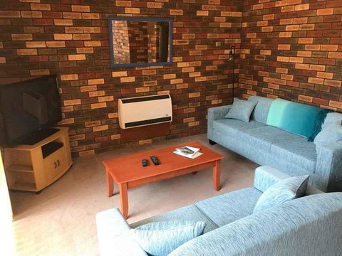 Unit 2 @ Beach Haven - Brisbane Tourism 0