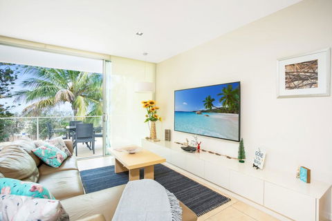 Unit 207 Plantation - Rainbow Beach, Ocean Facing - Plantation Resort Unit, Incredible Views, Top Floor - Tourism Brisbane 3