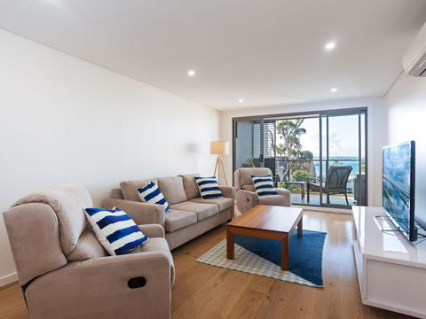 Unit 301 'The Shoal' 6-8 Bullecourt Street - Air Con, Walking To Local Shops & Beach - Tourism Brisbane 2