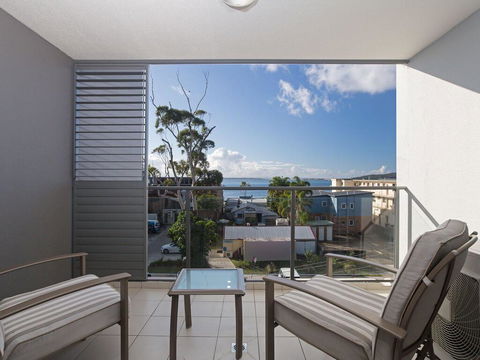 Unit 301 'The Shoal' 6-8 Bullecourt Street - Air Con, Walking To Local Shops & Beach - Tourism Brisbane 0
