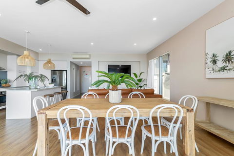UNIT 35 Whitsundays - Tourism Brisbane 3