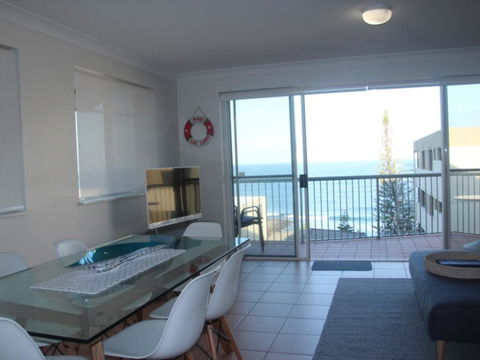 Unit 5 Sanctuary Shores, Kings Beach - Free Wifi! - Tourism Brisbane 1