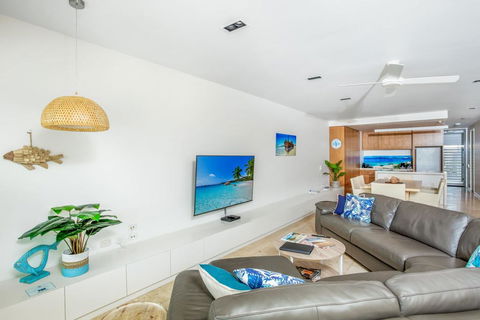 Unit 6 Plantation - Rainbow Beach, Plantation Resort, Ground Floor, Aircon, Pool, Spa - Tourism Brisbane 0