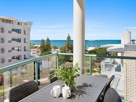 Unit 7 Fair Haven, Kings Beach - Excellent Views! - Tourism Brisbane 1