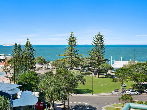 Unit 7 Fair Haven, Kings Beach - Excellent Views! - Tourism Brisbane 0