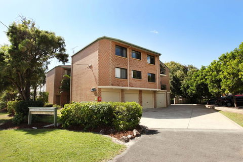 Unit 7, Belander Court, 34 Perry Street Coolum Beach, AIR CONDITIONED, 400 BOND, LINEN SUPPLIED - Tourism Brisbane 0