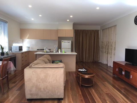Unit2B - Brisbane Tourism 0