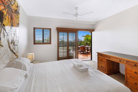 Unrivaled Ocean And City Views From Resort Style 3bed With Garden - Tourism Brisbane 3