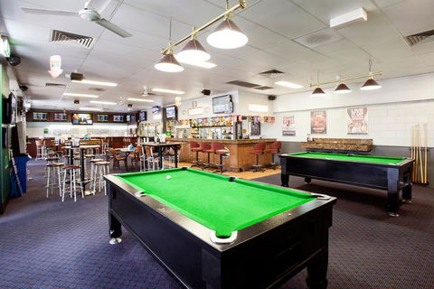 Upper Ross Hotel - Tourism Brisbane 3