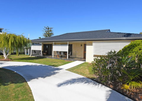 Urangan Harbour Bungalow - Brisbane Tourism 0