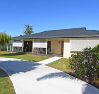 Urangan Harbour Bungalow - Brisbane Tourism
