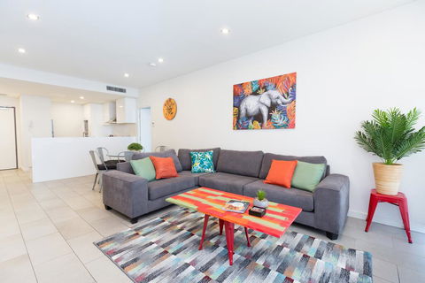 Urban Jungle! Executive Apartment In Heart Of CBD - Brisbane Tourism 0