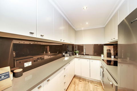 Urban Rest - Foveaux St - Tourism Brisbane 3