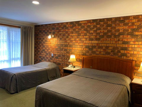 Victoriana Motor Inn - Tourism Brisbane 1