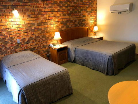 Victoriana Motor Inn - Tourism Brisbane 3