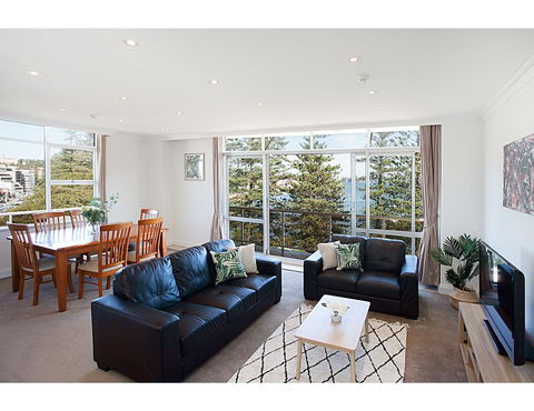 View Of Manly Pines And Waves From Large Apartment - Tourism Brisbane 0