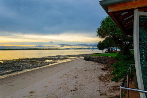 Views, Pool, Air Conditioning - Karoonda Sands Welsby Pde, Bongaree - Brisbane Tourism 1