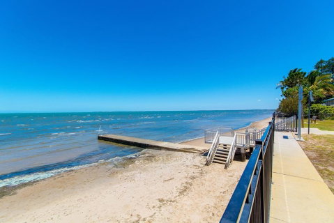 Views, Pool, Air Conditioning - Karoonda Sands Welsby Pde, Bongaree - Brisbane Tourism 3