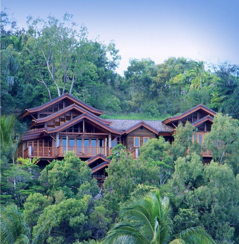 Villa Empat Puluh Dua - Brisbane Tourism 3