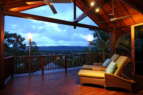 Villa Empat Puluh Dua - Brisbane Tourism 1