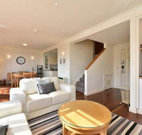 Villa Executive 2br Viti Resort Condo located within Cypress Lakes Resort nothing is more central - Brisbane Tourism