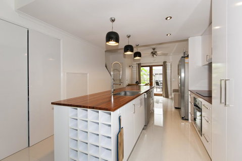 Villa Fullmoon - Brisbane Tourism 2