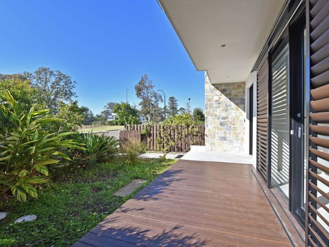 Villa Positano Waterside At Trinity Point - Tourism Brisbane 2