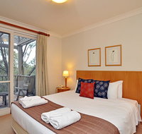 Villa Spa Executive 1br Merlot Resort Condo located within Cypress Lakes Resort nothing is more central - Brisbane Tourism