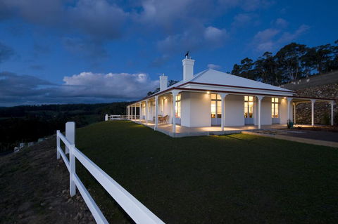 Villa Talia Tasmania - Tourism Brisbane 1