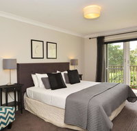 Villas Dodici Sleeps 12 Resort Condos located within Cypress Lakes Resort nothing is more central - Brisbane Tourism